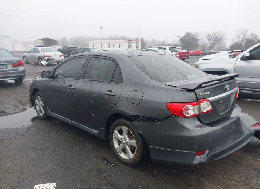 Photo 3 of 2013 Toyota Corolla S (VIN 2T1BU4EE5DC111275)