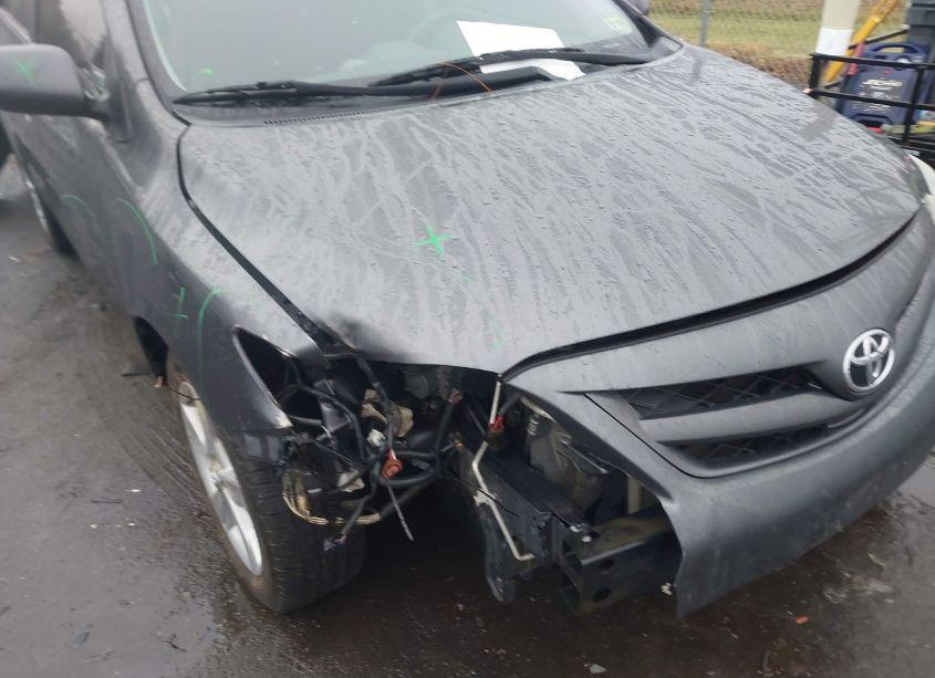 Photo 6 of 2013 Toyota Corolla S (VIN 2T1BU4EE5DC111275)