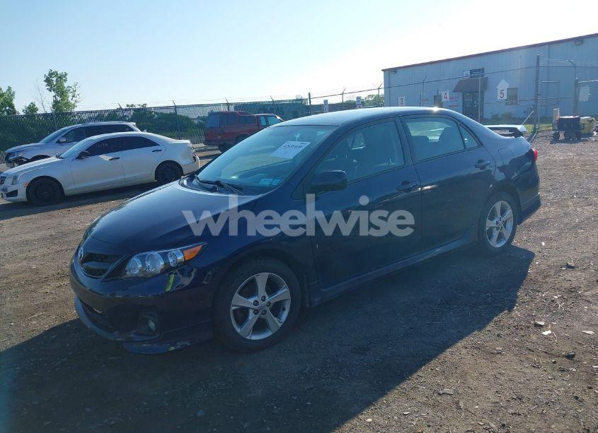 Photo 2 of 2013 Toyota Corolla S (VIN 2T1BU4EE5DC115228)