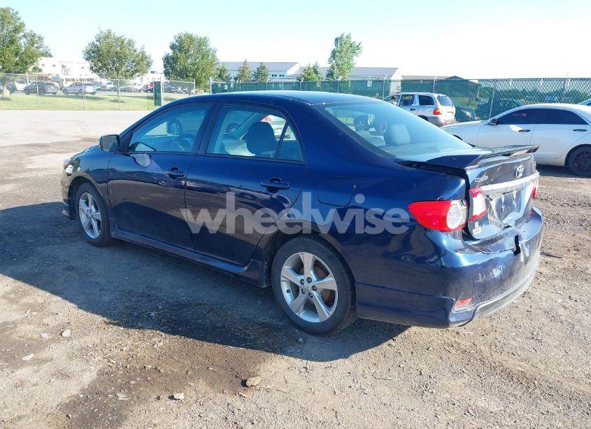 Photo 3 of 2013 Toyota Corolla S (VIN 2T1BU4EE5DC115228)