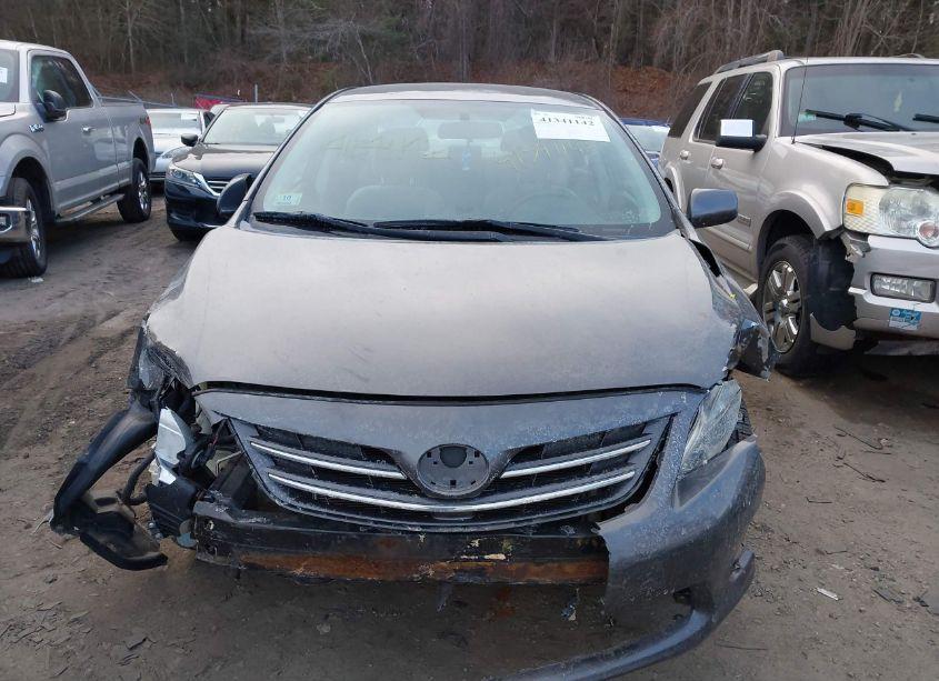 Photo 12 of 2013 Toyota Corolla LE (VIN 2T1BU4EE5DC128075)