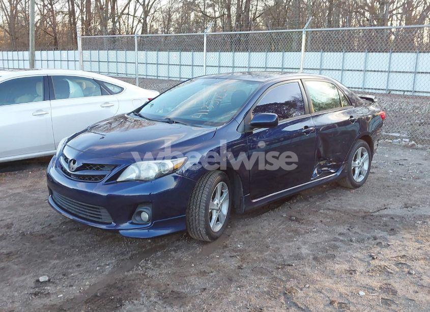 Photo 2 of 2013 Toyota Corolla S (VIN 2T1BU4EE5DC128187)