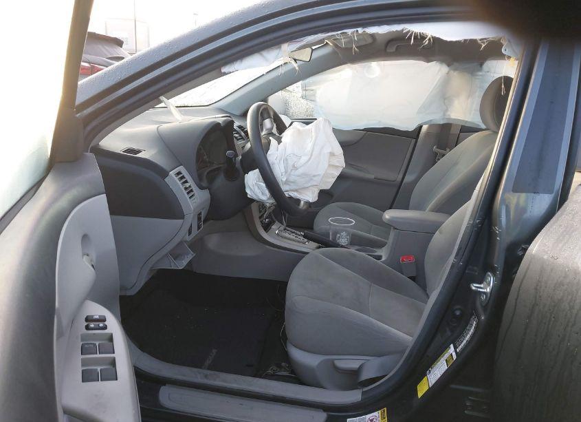 Photo 5 of 2013 Toyota Corolla LE (VIN 2T1BU4EE5DC934644)