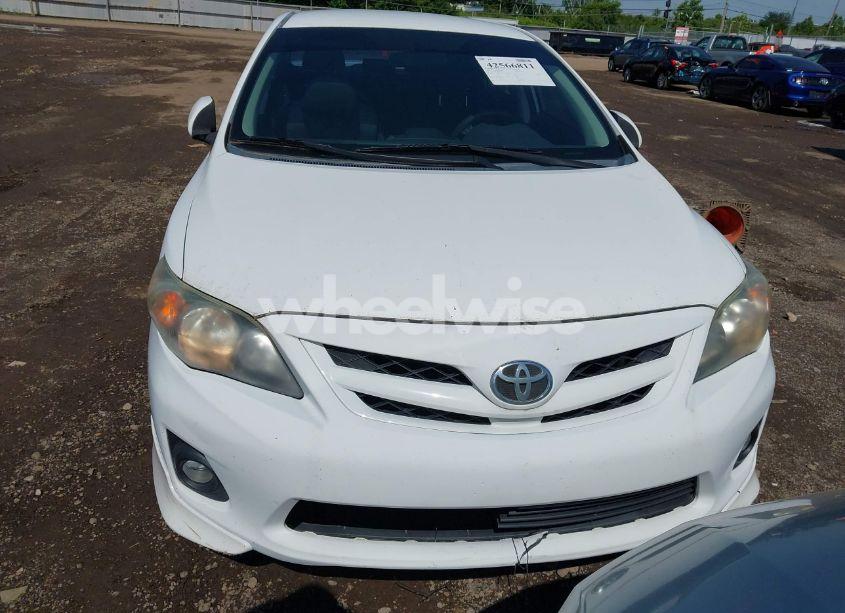 Photo 12 of 2013 Toyota Corolla S (VIN 2T1BU4EE5DC952447)