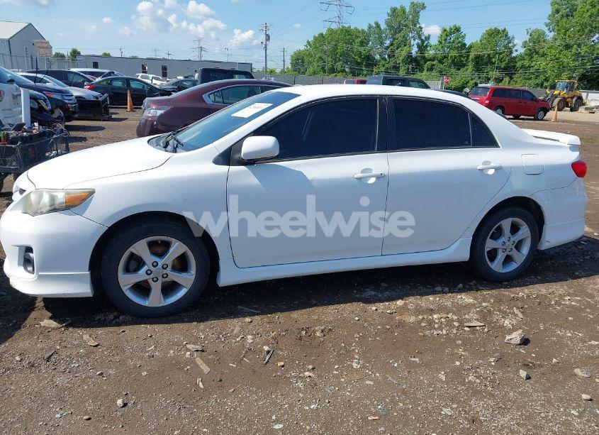 Photo 14 of 2013 Toyota Corolla S (VIN 2T1BU4EE5DC952447)