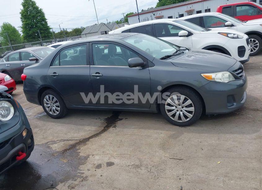 Photo 13 of 2013 Toyota Corolla LE (VIN 2T1BU4EE5DC957261)