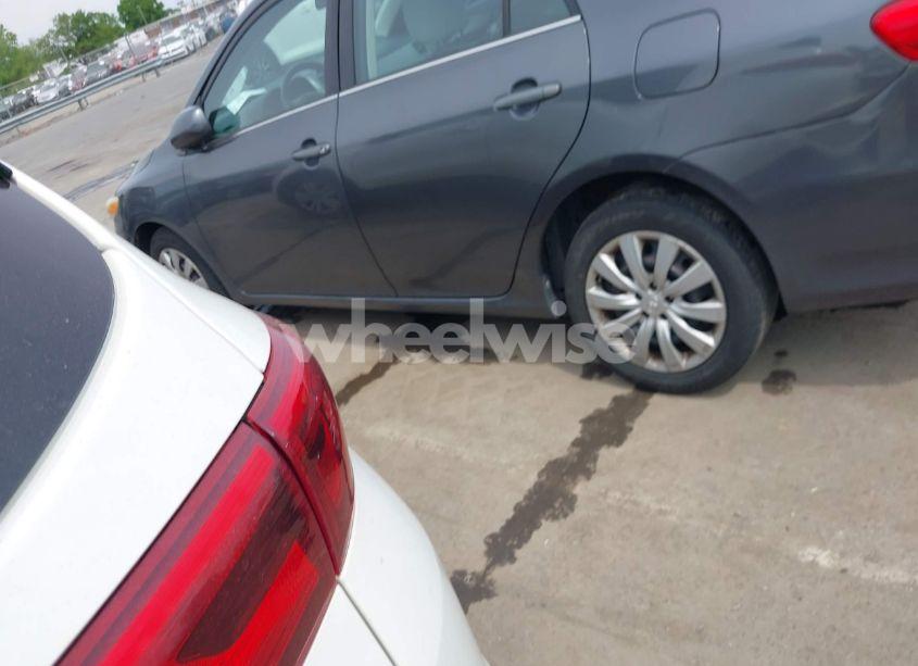 Photo 14 of 2013 Toyota Corolla LE (VIN 2T1BU4EE5DC957261)