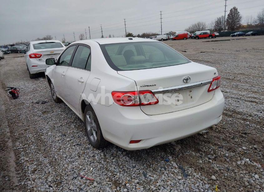 Photo 3 of 2013 Toyota Corolla LE (VIN 2T1BU4EE5DC959835)
