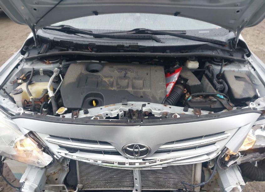 Photo 10 of 2013 Toyota Corolla LE (VIN 2T1BU4EE5DC964842)