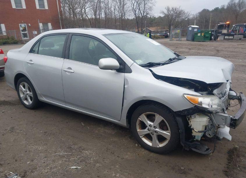 Photo 13 of 2013 Toyota Corolla LE (VIN 2T1BU4EE5DC964842)