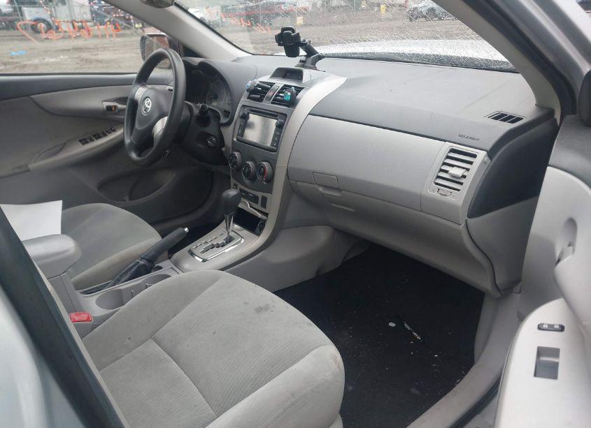 Photo 5 of 2013 Toyota Corolla LE (VIN 2T1BU4EE5DC964842)