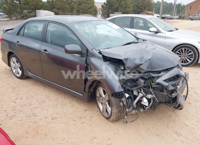 2013 Toyota Corolla S (VIN 2T1BU4EE5DC987182) main photo