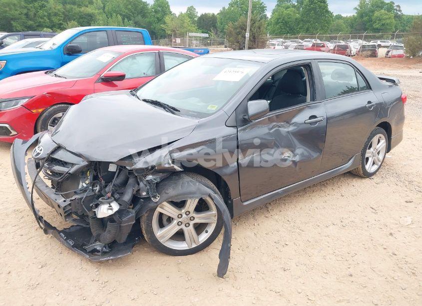 Photo 2 of 2013 Toyota Corolla S (VIN 2T1BU4EE5DC987182)