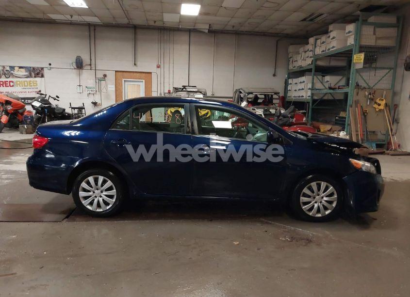 Photo 13 of 2013 Toyota Corolla LE (VIN 2T1BU4EE5DC992401)