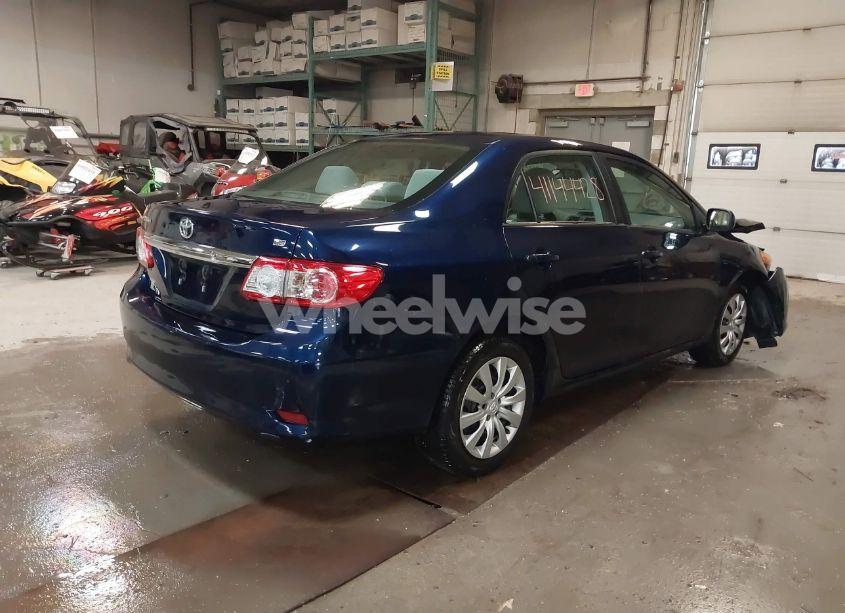Photo 4 of 2013 Toyota Corolla LE (VIN 2T1BU4EE5DC992401)
