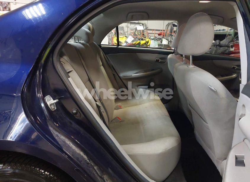 Photo 8 of 2013 Toyota Corolla LE (VIN 2T1BU4EE5DC992401)