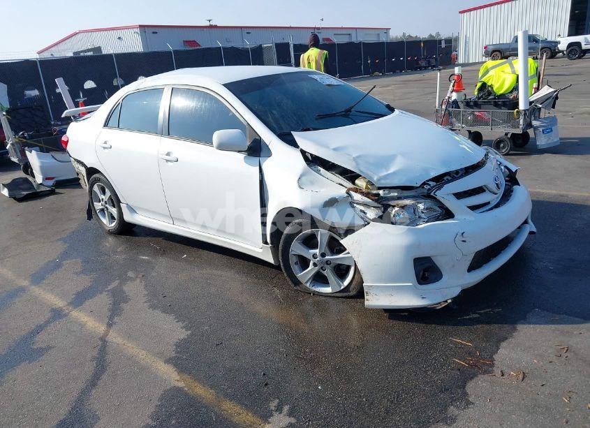 2013 Toyota Corolla S (VIN 2T1BU4EE5DC993970) main photo