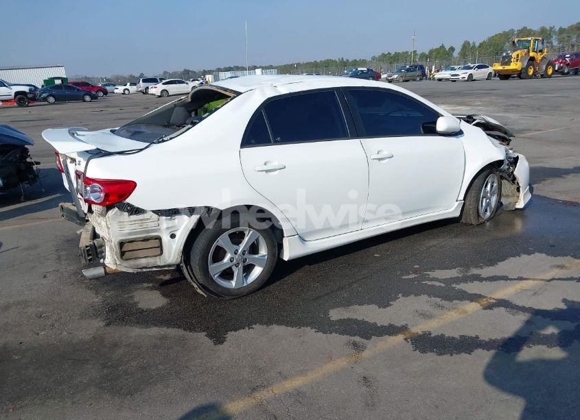 Photo 4 of 2013 Toyota Corolla S (VIN 2T1BU4EE5DC993970)