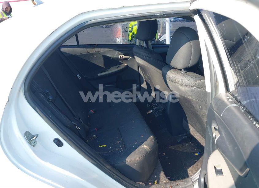 Photo 8 of 2013 Toyota Corolla S (VIN 2T1BU4EE5DC993970)