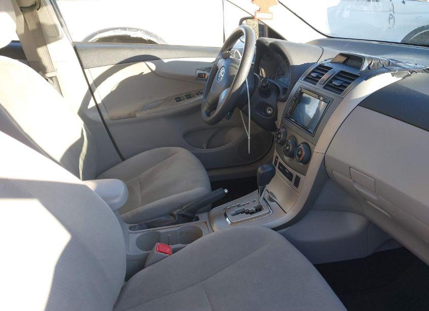 Photo 5 of 2013 Toyota Corolla LE (VIN 2T1BU4EE5DC994259)