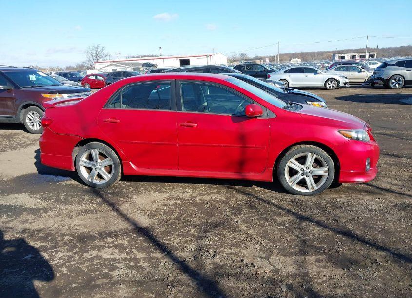 Photo 13 of 2013 Toyota Corolla S (VIN 2T1BU4EE5DC998215)