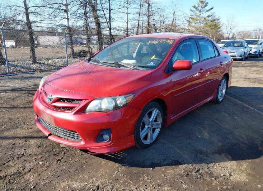 Photo 2 of 2013 Toyota Corolla S (VIN 2T1BU4EE5DC998215)