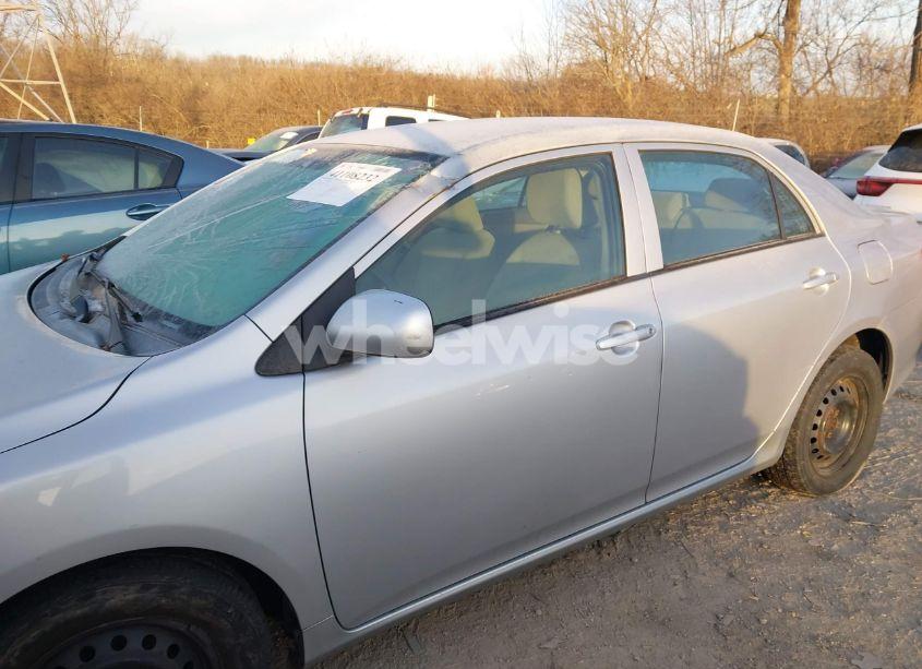 Photo 14 of 2010 Toyota Corolla LE (VIN 2T1BU4EE6AC196638)