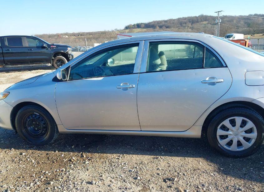 Photo 14 of 2010 Toyota Corolla LE (VIN 2T1BU4EE6AC269720)