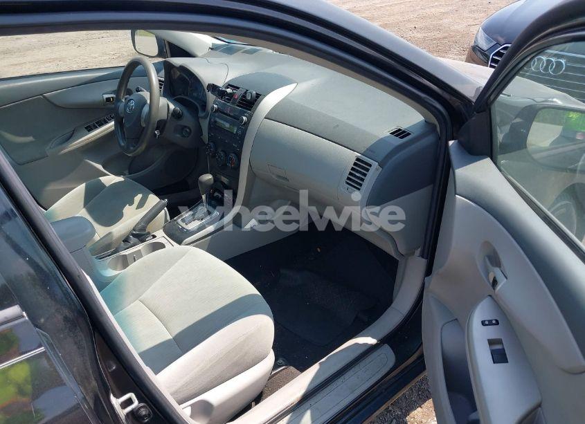 Photo 5 of 2010 Toyota Corolla LE (VIN 2T1BU4EE6AC285500)