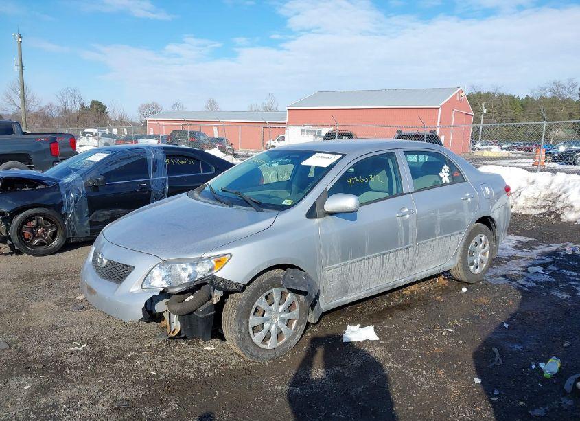 Photo 2 of 2010 Toyota Corolla LE (VIN 2T1BU4EE6AC299073)
