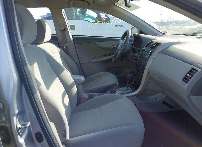 Photo 5 of 2010 Toyota Corolla LE (VIN 2T1BU4EE6AC299073)