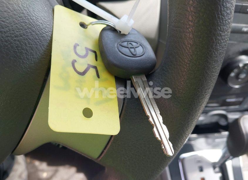 Photo 11 of 2010 Toyota Corolla LE (VIN 2T1BU4EE6AC375214)