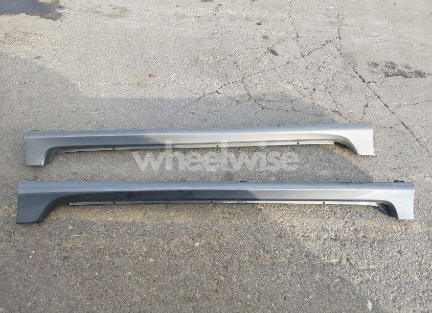 Photo 13 of 2010 Toyota Corolla S (VIN 2T1BU4EE6AC426906)