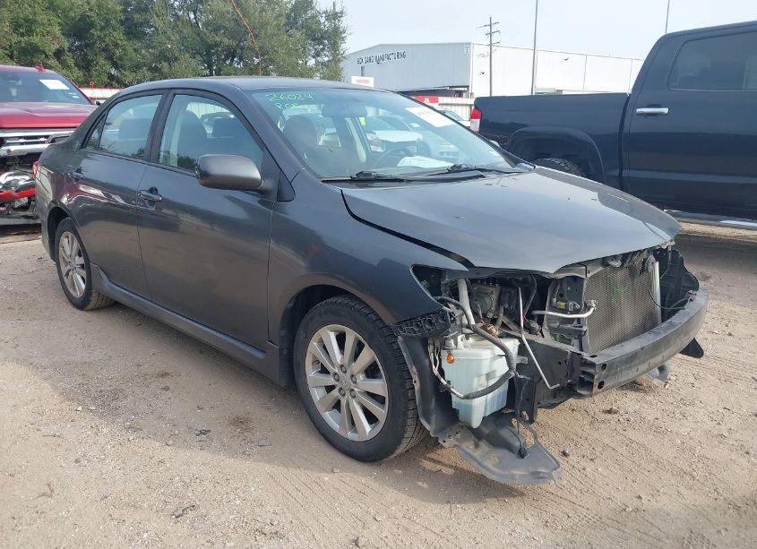 2010 Toyota Corolla S (VIN 2T1BU4EE6AC443513) main photo