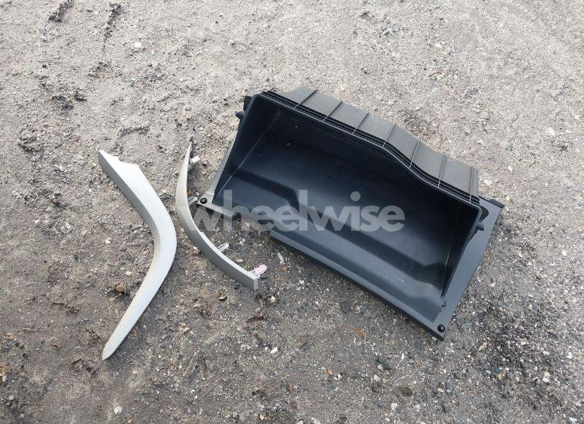 Photo 12 of 2010 Toyota Corolla S (VIN 2T1BU4EE6AC466886)