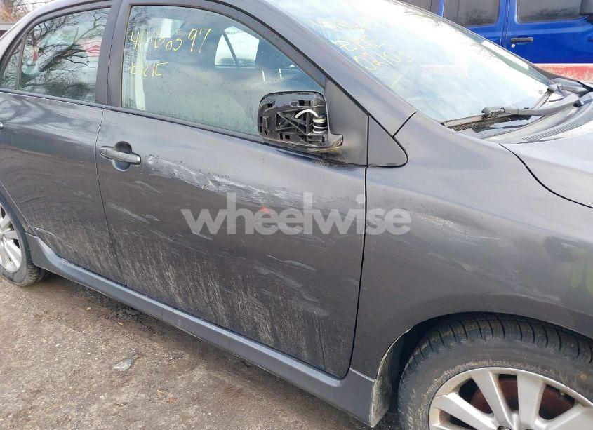 Photo 13 of 2010 Toyota Corolla S (VIN 2T1BU4EE6AC466886)