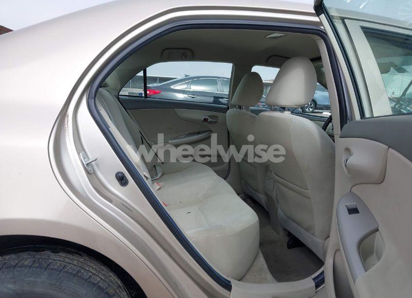 Photo 8 of 2010 Toyota Corolla LE (VIN 2T1BU4EE6AC495272)