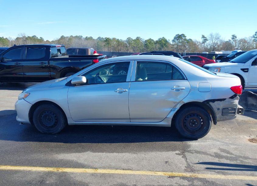 Photo 15 of 2010 Toyota Corolla LE (VIN 2T1BU4EE6AC499595)