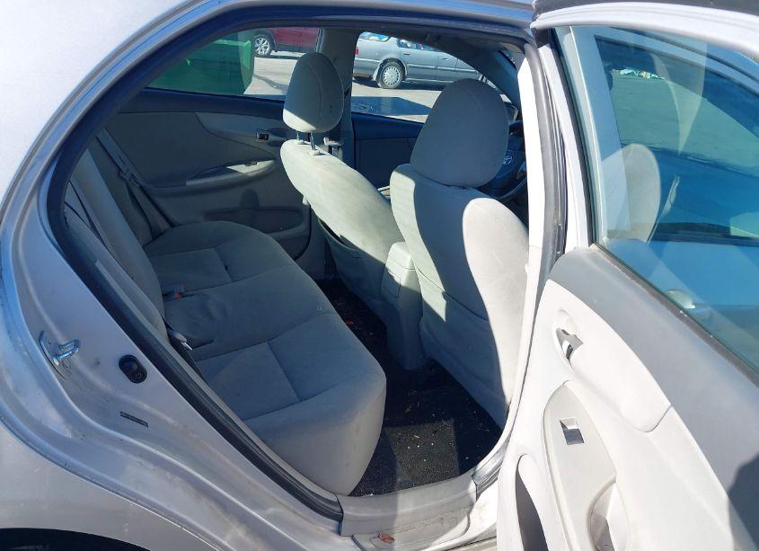 Photo 8 of 2010 Toyota Corolla LE (VIN 2T1BU4EE6AC499595)