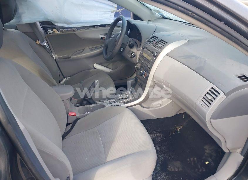 Photo 5 of 2010 Toyota Corolla LE (VIN 2T1BU4EE6AC525970)