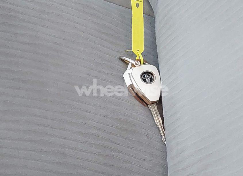 Photo 11 of 2010 Toyota Corolla LE (VIN 2T1BU4EE6AC528836)