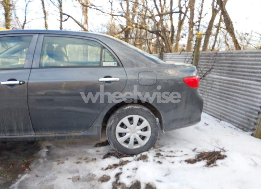 Photo 14 of 2010 Toyota Corolla LE (VIN 2T1BU4EE6AC528836)