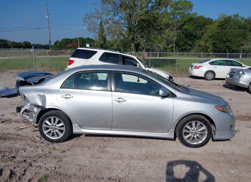 Photo 14 of 2010 Toyota Corolla S (VIN 2T1BU4EE6AC529050)