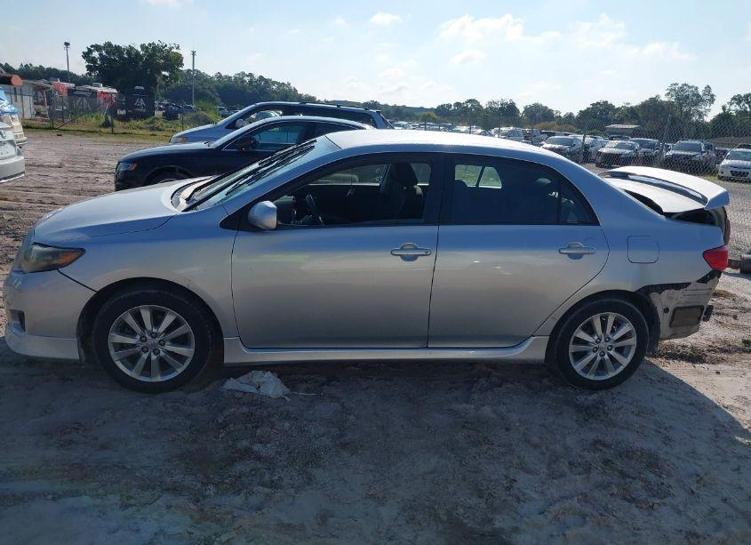 Photo 15 of 2010 Toyota Corolla S (VIN 2T1BU4EE6AC529050)