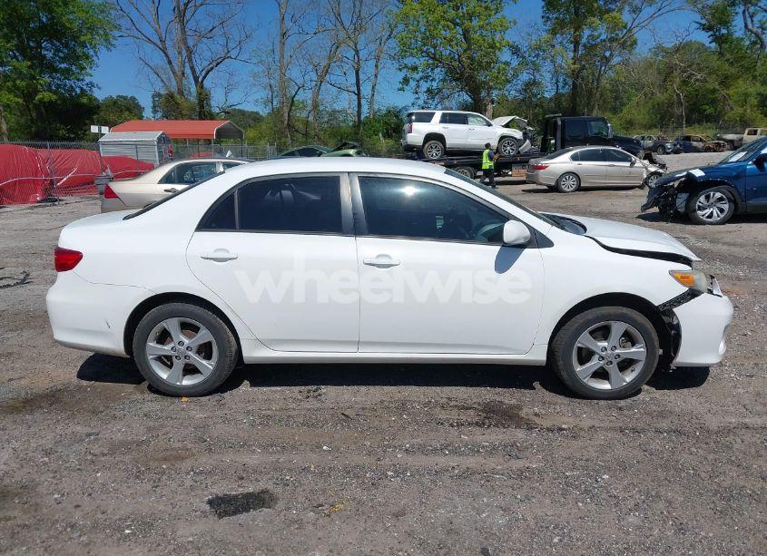 Photo 12 of 2011 Toyota Corolla LE (VIN 2T1BU4EE6BC566052)