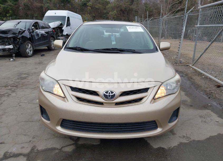 Photo 12 of 2011 Toyota Corolla LE (VIN 2T1BU4EE6BC576502)
