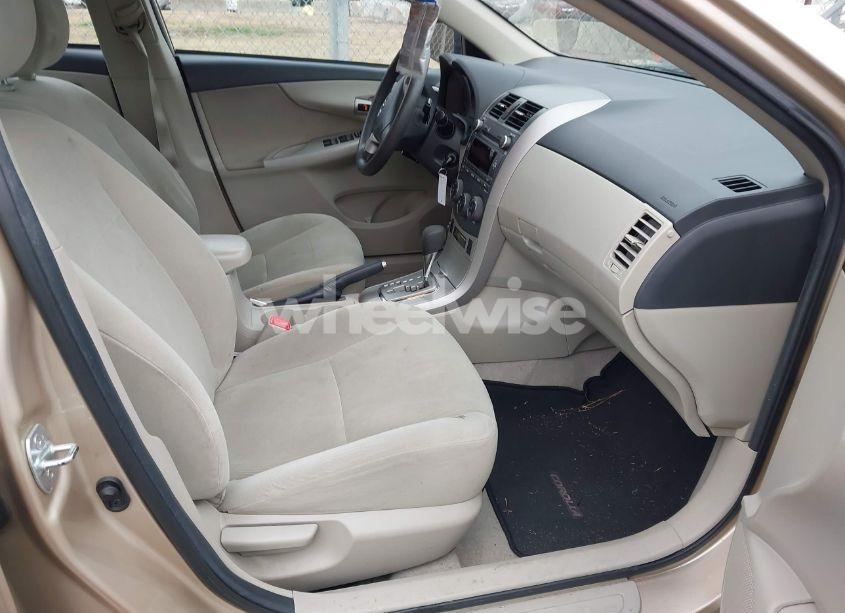 Photo 5 of 2011 Toyota Corolla LE (VIN 2T1BU4EE6BC576502)