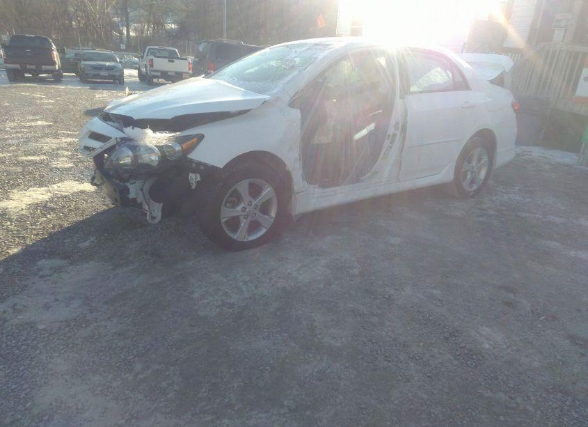 Photo 2 of 2011 Toyota Corolla S (VIN 2T1BU4EE6BC620787)