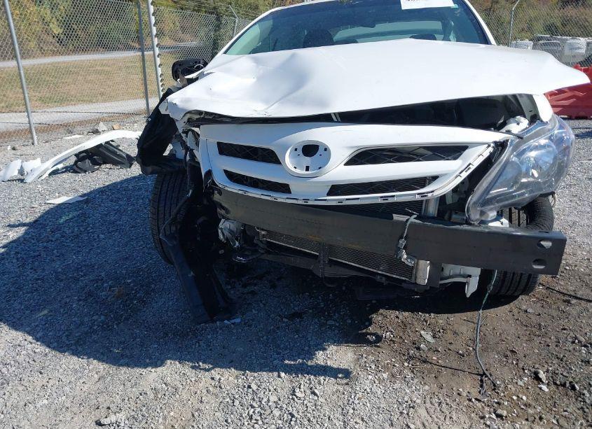 Photo 6 of 2011 Toyota Corolla S (VIN 2T1BU4EE6BC620787)