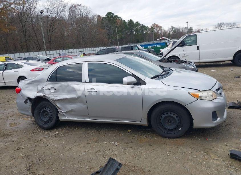 Photo 13 of 2011 Toyota Corolla LE (VIN 2T1BU4EE6BC652848)